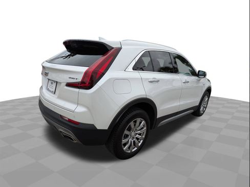 Used 2021 Cadillac XT4 Premium Luxury w/ Driver Assist Package image 4