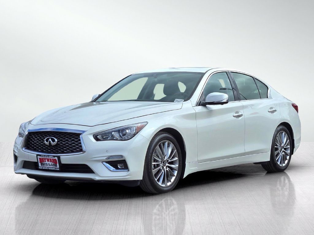 Used 2023 INFINITI Q50 Luxe w/ Cargo Package RWD image 9