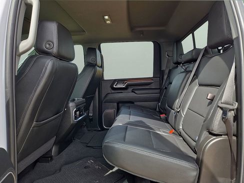 Used 2025 GMC Sierra 3500 Denali w/ Denali Reserve Package image 15