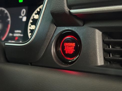Used 2024 Honda Pilot EX-L image 33