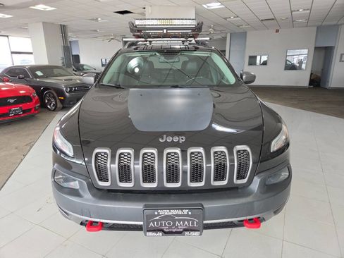 Used 2015 Jeep Cherokee Trailhawk image 2