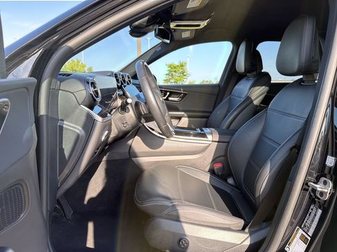 Used 2024 Mercedes-Benz GLC 300 w/ Winter Package image 11