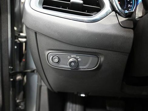 Used 2023 Chevrolet Equinox LT image 22