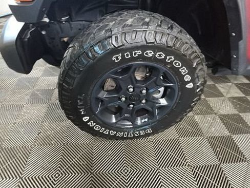 Used 2023 Jeep Wrangler Unlimited w/ Convenience Group AWD/4WD image 8