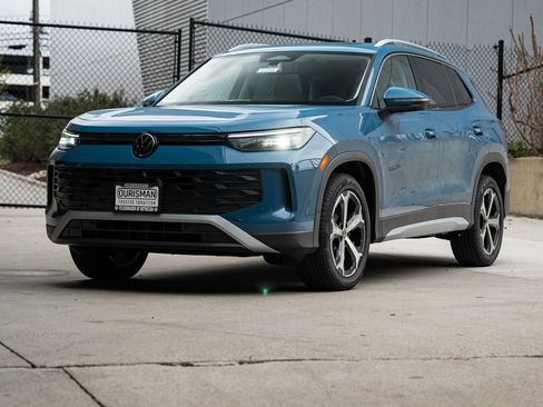 New 2025 Volkswagen Tiguan SE image 4