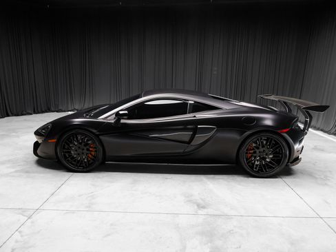 Used 2016 McLaren 570S Coupe RWD image 12