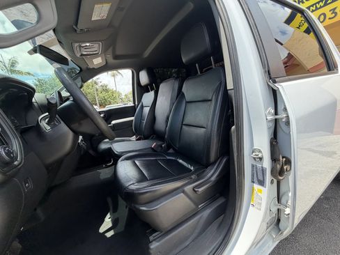 Used 2021 Chevrolet Silverado 2500 Custom w/ Infotainment Package AWD/4WD image 11