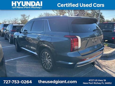 Used 2024 Hyundai Palisade Calligraphy image 2