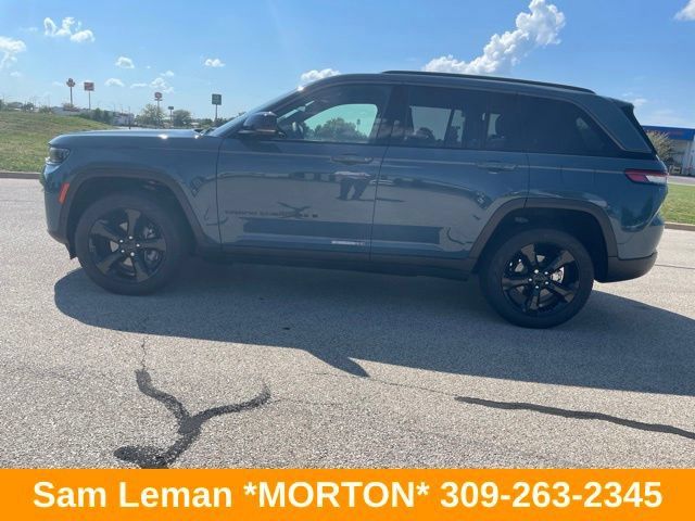 Used 2026 Jeep Grand Cherokee Limited w/ Limited Altitude Package AWD/4WD image 2