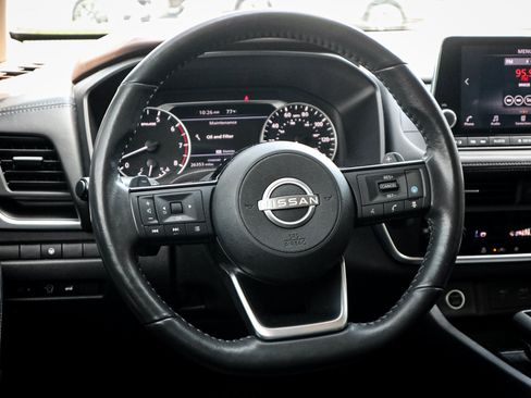 Used 2023 Nissan Rogue SV w/ SV Premium B Package FWD image 6