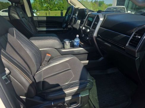Used 2018 Ford Expedition Max Platinum AWD/4WD image 22