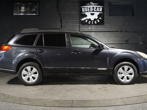 Used 2012 Subaru Outback 2.5i Premium w/ All-Weather Pkg AWD/4WD image 7