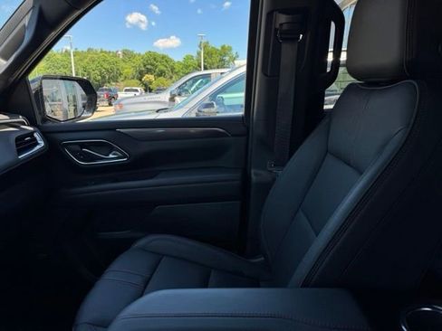 Used 2023 Chevrolet Tahoe RST w/ Luxury Package AWD/4WD image 18