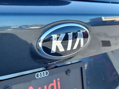 Used 2021 Kia Sorento LX image 10