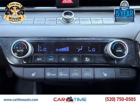 Used 2023 Hyundai Elantra SEL w/ Convenience Package FWD image 12