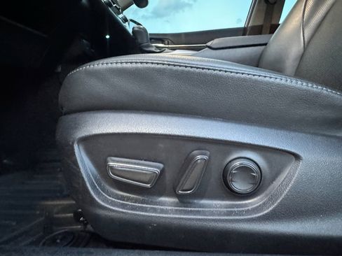 Used 2023 Toyota Camry XSE image 12