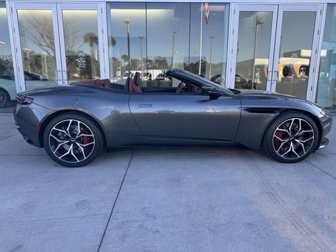 Used 2019 Aston Martin DB11 Volante image 17