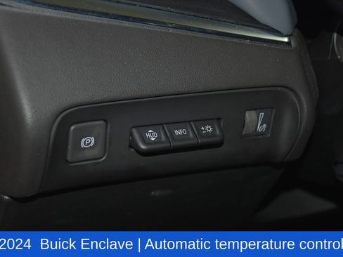 Used 2024 Buick Enclave Premium image 9