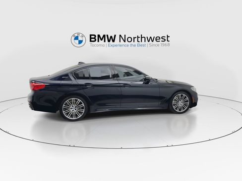 Used 2019 BMW 530e w/ M Sport Package RWD image 4