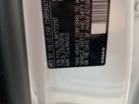 Certified 2024 Volvo XC60 B5 Plus w/ Climate Package image 11