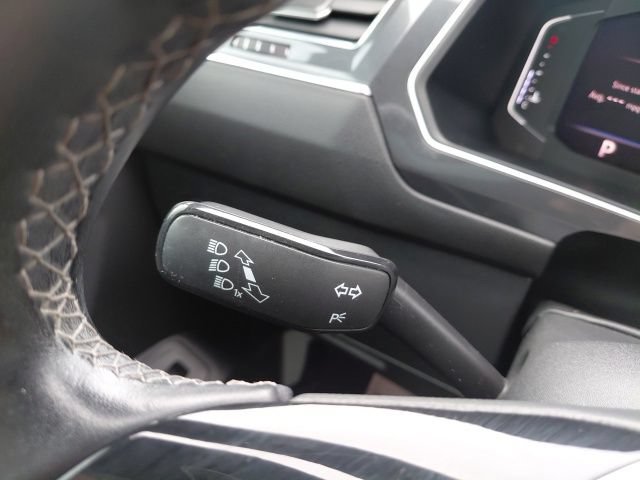 Used 2019 Volkswagen Tiguan SEL Premium R-Line FWD image 35