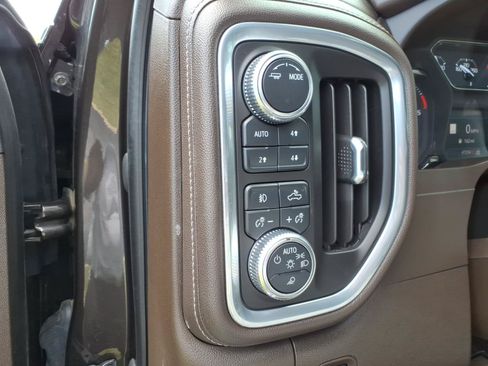 Used 2021 GMC Sierra 3500 SLT w/ Texas SLT Premium Package AWD/4WD image 13