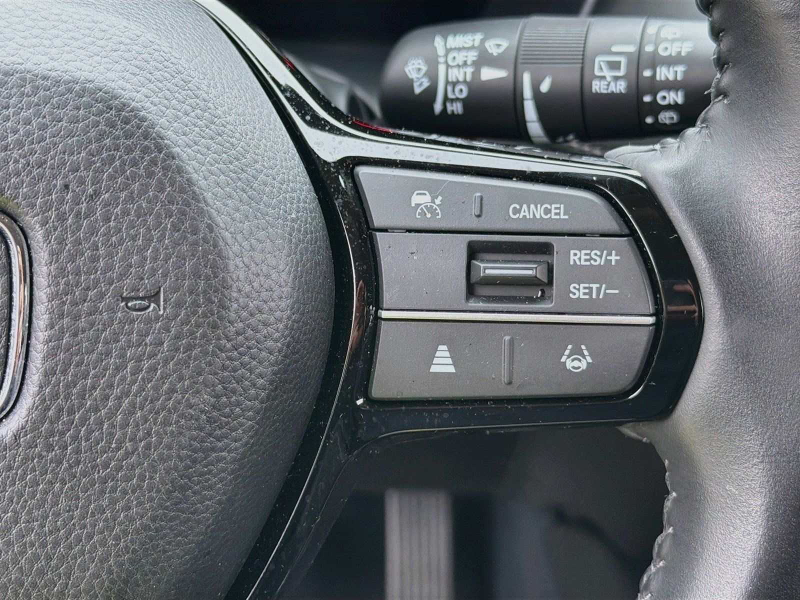 Used 2025 Honda HR-V EX-L image 18