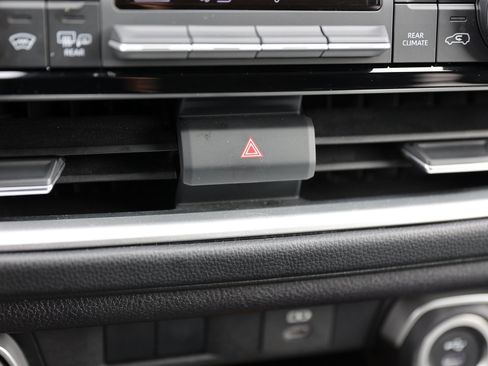 Used 2025 Toyota Grand Highlander AWD image 30