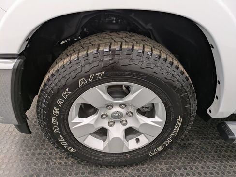 Used 2025 RAM 1500 Big Horn AWD/4WD image 7