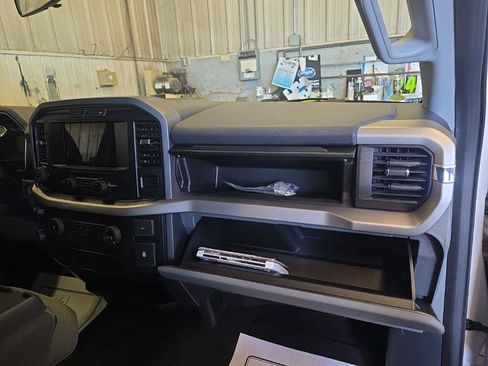 Used 2022 Ford F150 XLT w/ Trailer Tow Package image 22