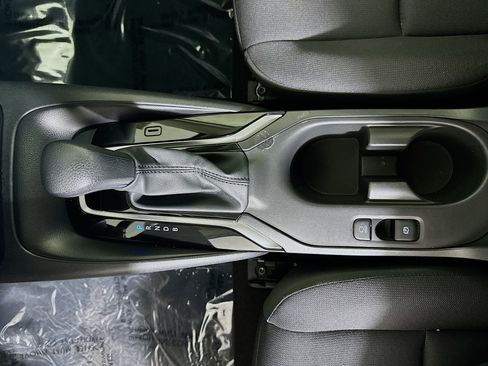 Used 2025 Toyota Corolla LE image 21