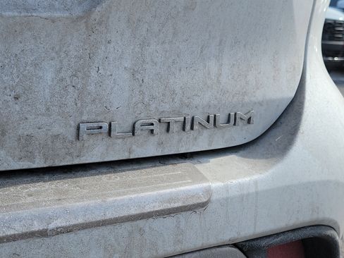 Used 2023 Toyota Highlander L image 7