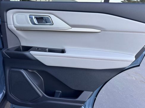 New 2026 Ford Explorer Active w/ Active Comfort Package image 26