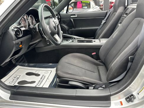 Used 2008 MAZDA MX-5 Miata Touring image 18