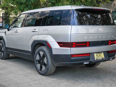 New 2026 Hyundai Santa Fe SE image 8