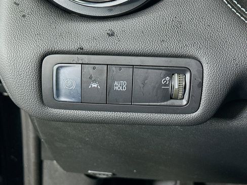 Used 2025 Chevrolet Blazer EV LT image 17