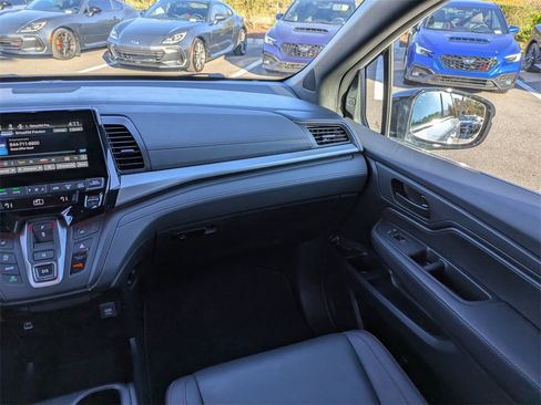 Used 2023 Honda Odyssey Sport image 16