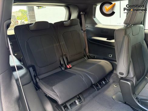 Used 2026 Jeep Grand Cherokee L Laredo RWD image 26
