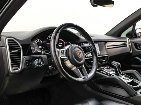 Used 2019 Porsche Cayenne image 10