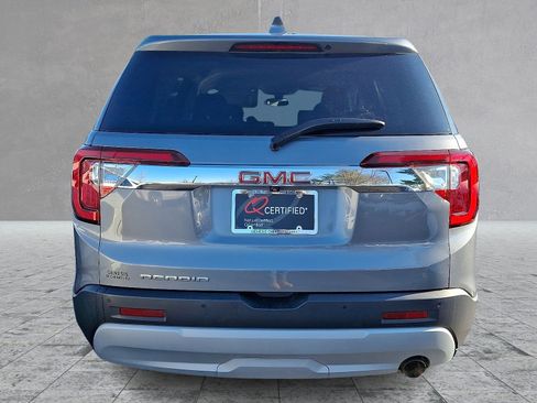 Used 2020 GMC Acadia SLE w/ LPO, Floor Liner Package image 9