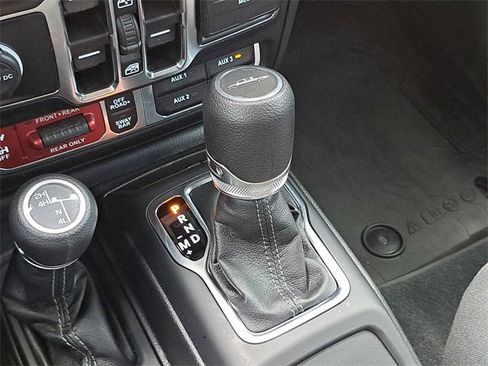 Used 2024 Jeep Gladiator Rubicon w/ Safety Group image 18