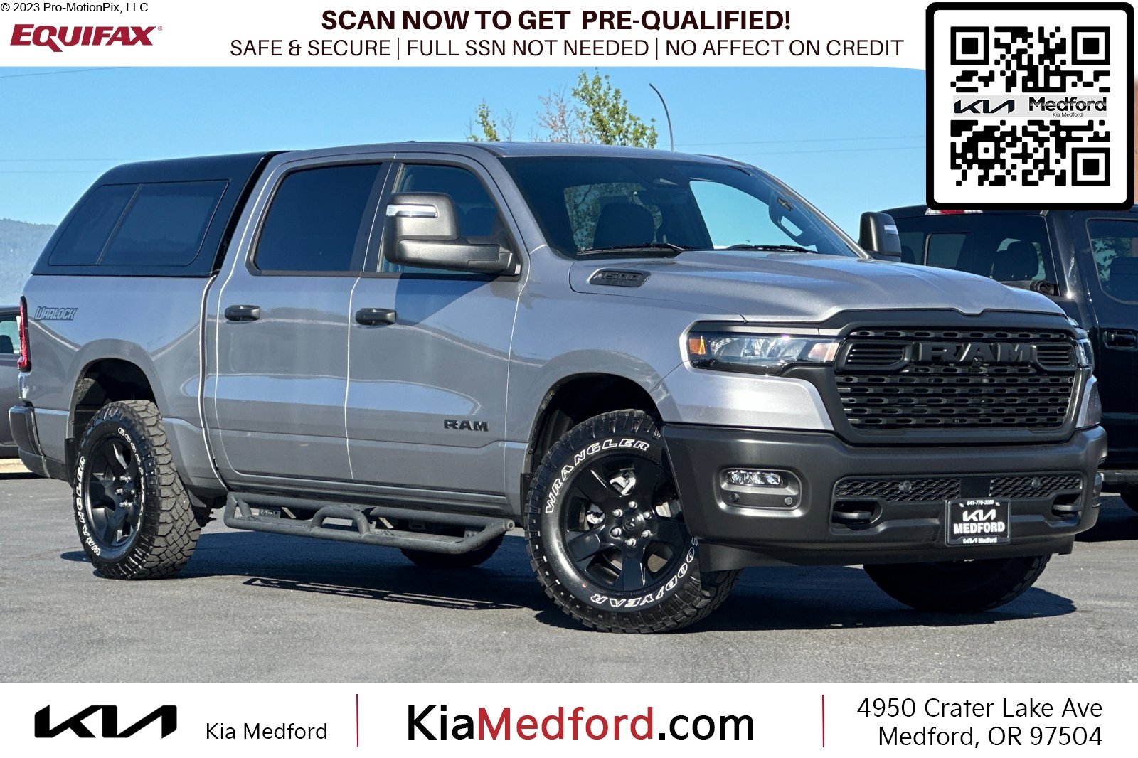Used 2025 RAM 1500 Warlock AWD/4WD image 1