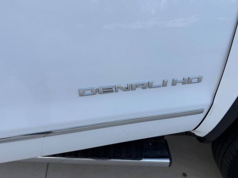 Used 2015 GMC Sierra 2500 Denali w/ Duramax Plus Package AWD/4WD image 14