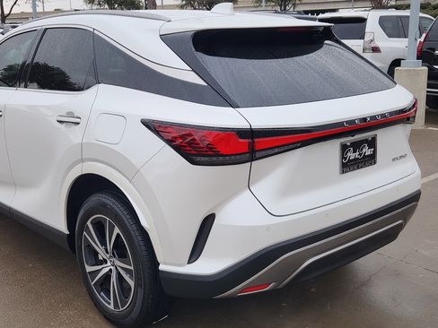 Certified 2025 Lexus RX 350 Premium image 11