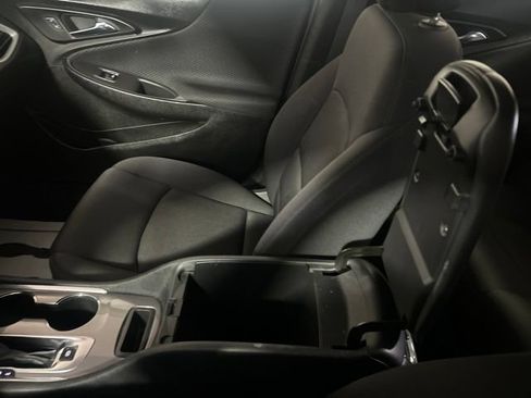 Used 2023 Chevrolet Malibu LT FWD image 33