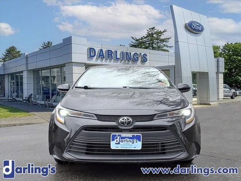 Used 2023 Toyota Corolla LE FWD image 2