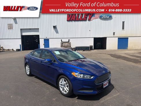 Used 2015 Ford Fusion SE FWD image 1