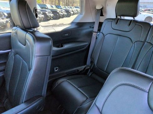 Used 2022 Jeep Grand Cherokee L Limited image 28