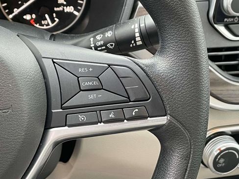 Used 2025 Nissan Altima 2.5 SV image 22