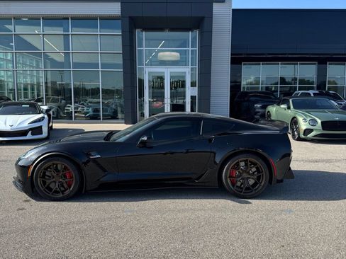 Used 2017 Chevrolet Corvette Z06 w/ Z07 Performance Package RWD image 7